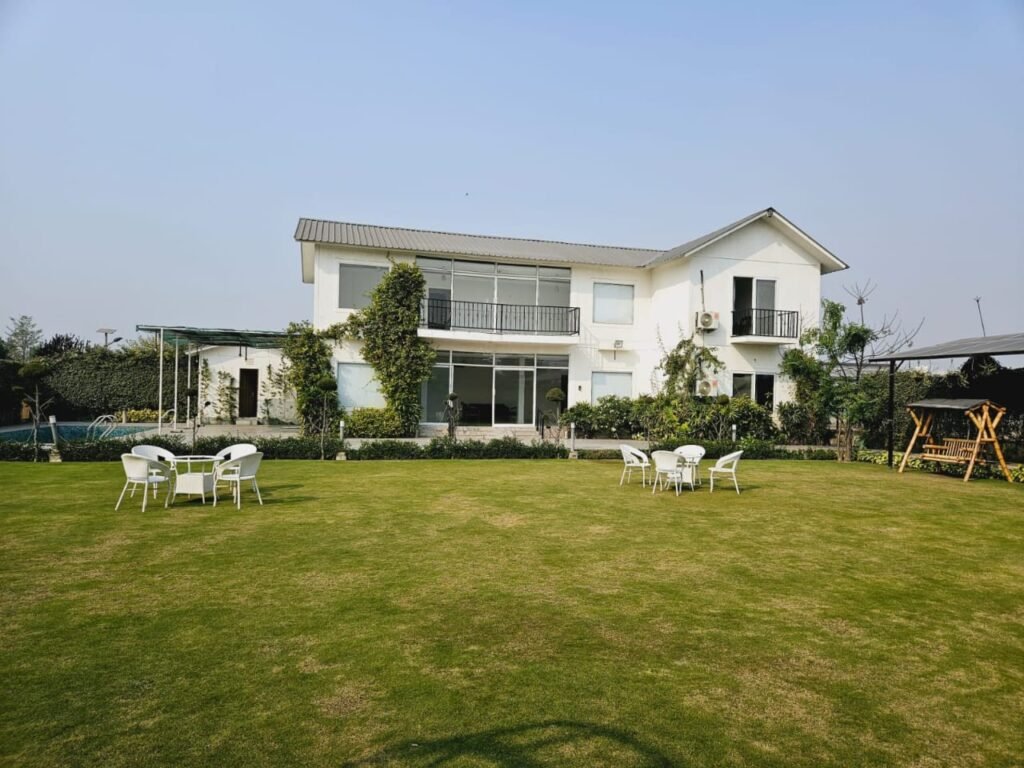 Farmhouse in noida sector 135 or 150